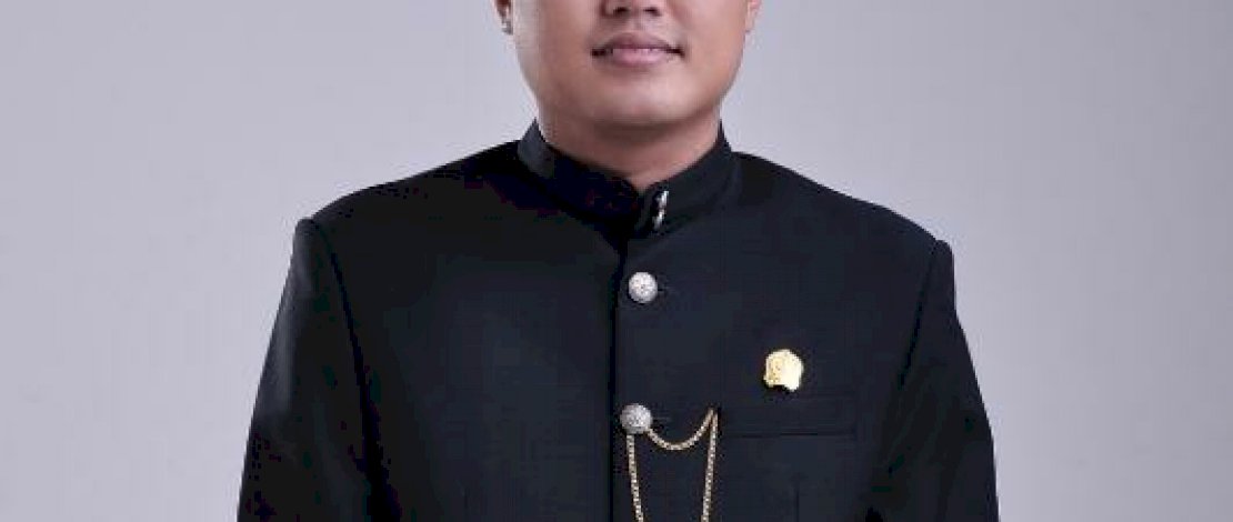 Ketua Fraksi Golkar DPRD Bone, Andi Ryad Baso Padjalangi 