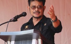 Mentan SYL Panen dan Gerakkan Serap Gabah di Maros