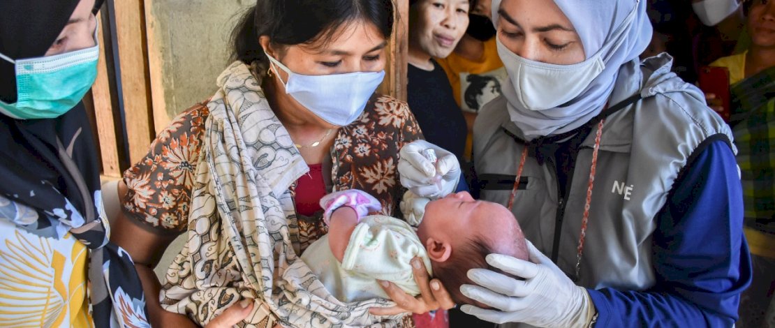 Bupati Lutra, Indah Putri Indriani saat kunungan kerja ke Dusun Pulau, Desa Sassa, Kecamatan Baebunta, Lutra.