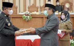 Bupati Basmin Mattayang Serahkan 2 Ranperda ke DPRD Luwu