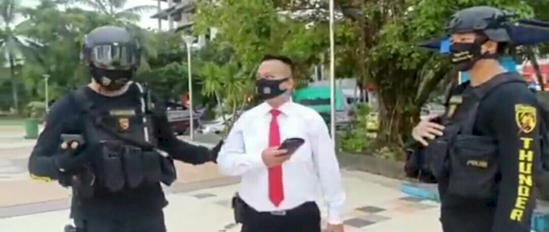 Detik-detik penangkapan Tandianus di Ajungan Pantai Losari.