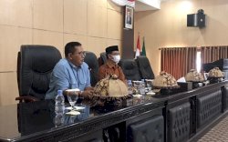 Sebut Nikah di KUA Minim Karena Citra Negatif, Kakanwil Kemenag Sulsel Dicecar Komisi VIII DPR