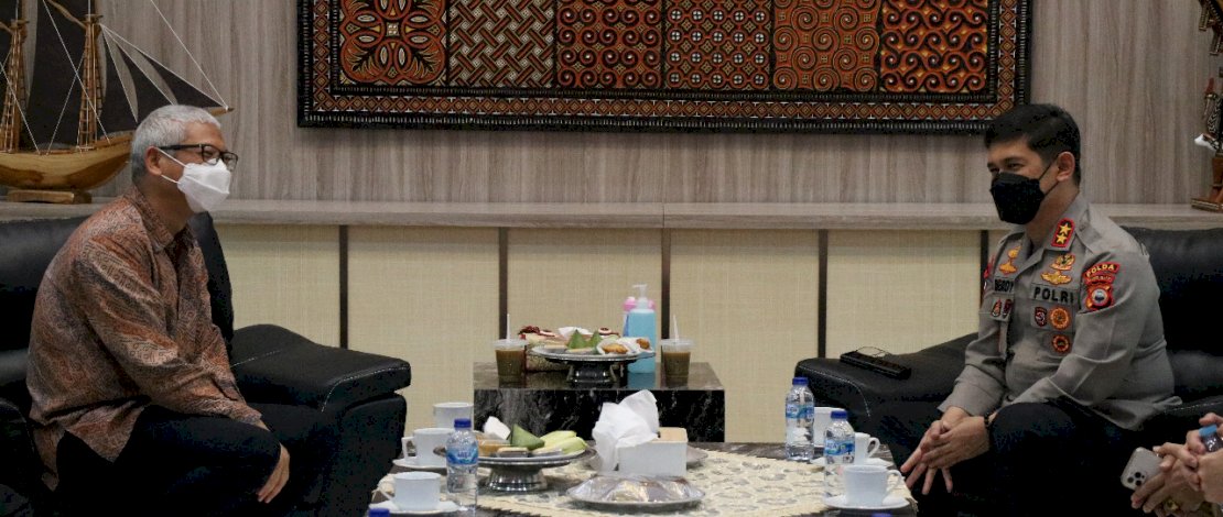 Foto-foto silaturahmi Direksi Kalla Group dengan Kapolda dan Kajati Sulsel.