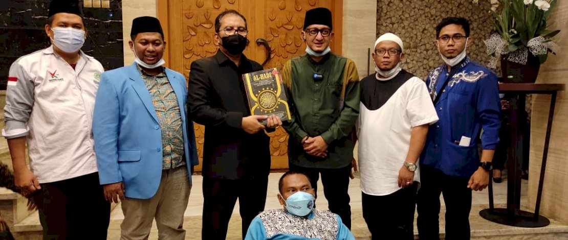 Hadirkan Ustadz Zacky Mirza, BKPRMI Kota Makassar Gelar Wakaf Al Qur’an Hadirkan Ustadz Zacky Mirza, BKPRMI Kota Makassar Gelar Wakaf Al Qur’an