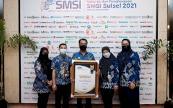 Bupati Gowa Terima Penghargaan Kepala Daerah Peduli Pers dari SMSI Sulsel