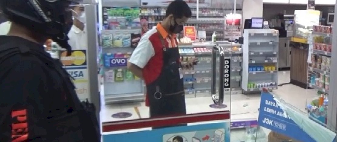 Penyerangan minimarket di Makassar. (Foto: iNews)