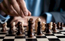 Main Catur yang Tak Sehat Menurut Medis