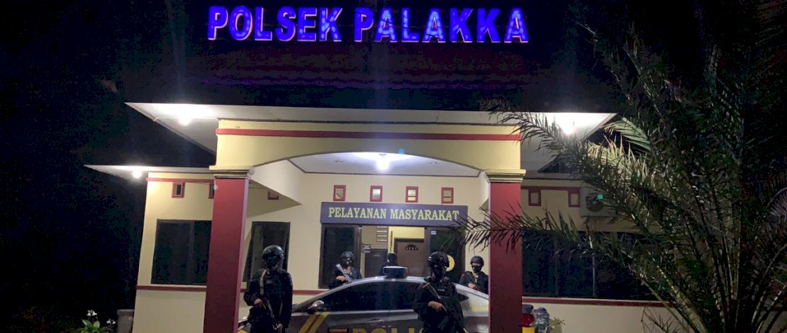 Pasca Ledakan Di Depan Gereja Katedral Makassar ,Brimob Bone Intensifkan Patroli 