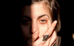 Tips Hilangkan Kantong Mata dengan Cara Alami, Salah Satunya Cukupi Cairan Tubuh