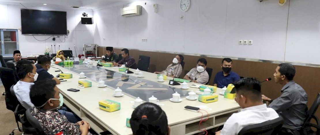 Suasana Rapat Dengar Pendapat (RDP) dengan LSM Pembela Rakyat (Perak) dengan Komisi A DPRD Kota Makassar