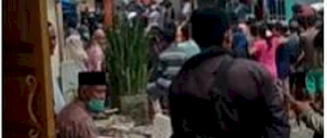 Penggeledahan di rumah kontrakan terduga pelaku bom bunuh diri di depan Gereja Katedral Makassar. 