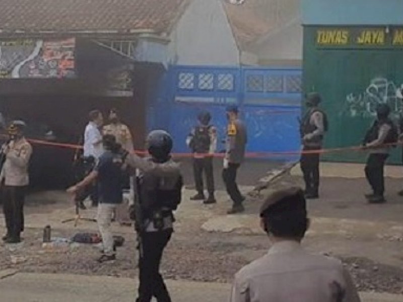 Ada Ledakan Saat Penggeledahan di Rumah Terduga Teroris Bekasi