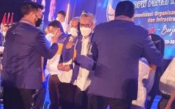 Istri Danny, Ustaz Ije dan Dua Wabup Gabung ke Partai Nasdem