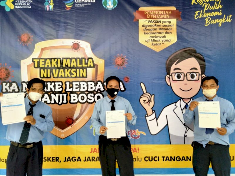 Persiapan Sekolah Tatap Muka, Guru dan Staf Sekolah Islam Al Azhar Ikuti Vaksinasi Covid-19