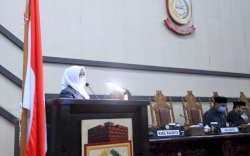 Fatmawati Rusdi Hadiri Sidang Paripurna Bahas Perubahan Bentuk Badan Hukum BPR 