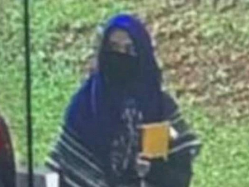 Orang Tua Duga Ada yang Menuntun Zakiah Aini Serang Mabes Polri