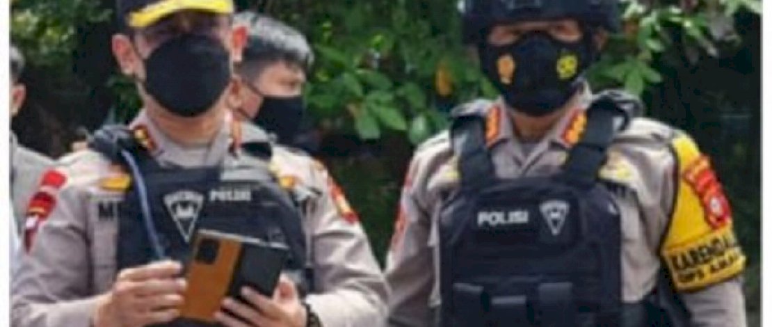 Kapolda Sulsel, Irjen Pol Merdisyam didampingi Karo Ops, Kombes Pol Adeni Muhan Daeng Pabali MM.