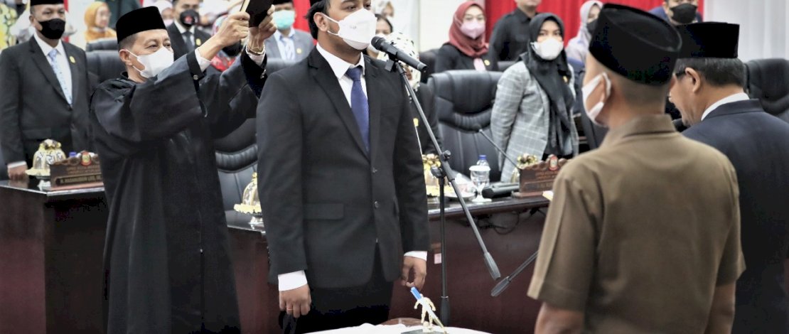 Syukran Kahfi dilantik sebagai anggota DPRD Kota Makassar.