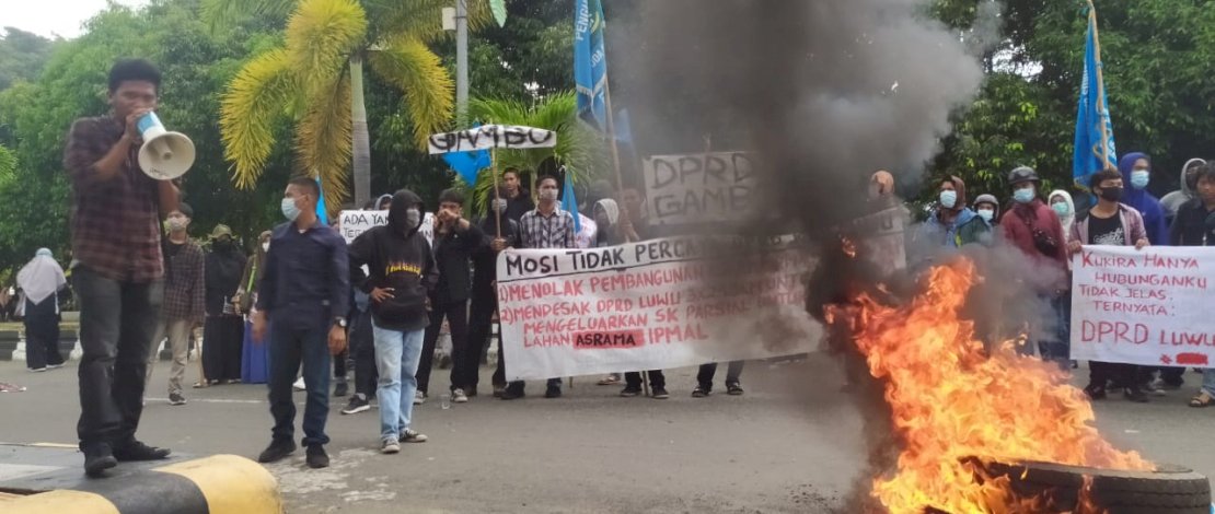 Aksi Mahasiswa IPMAL,Tolak Pembangunan Asrma di Batu Aksi Mahasiswa IPMAL,Tolak Pembangunan Asrma di Batu