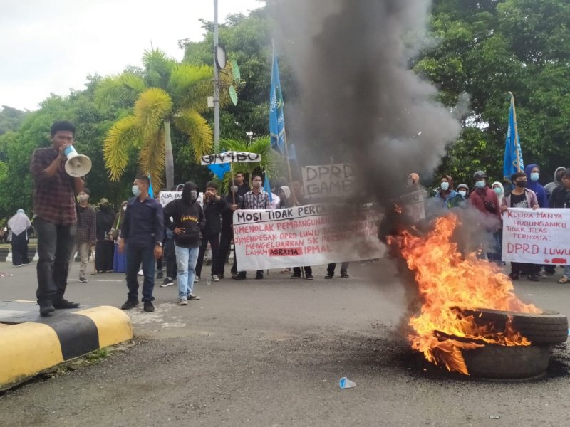 Aksi Mahasiswa IPMAL,Tolak Pembangunan Asrma di Batu