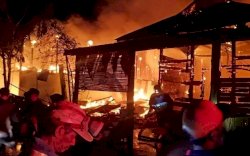Kebakaran Hebat Tewaskan 2 Warga di Lamurukung Bone, 10 Rumah Ludes