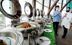 Dari Atas Ketinggian ON20 Hall & Dine,  Nikmati Paket Menu Berbuka Puasa Ramadan Iftar ASTON Makassar