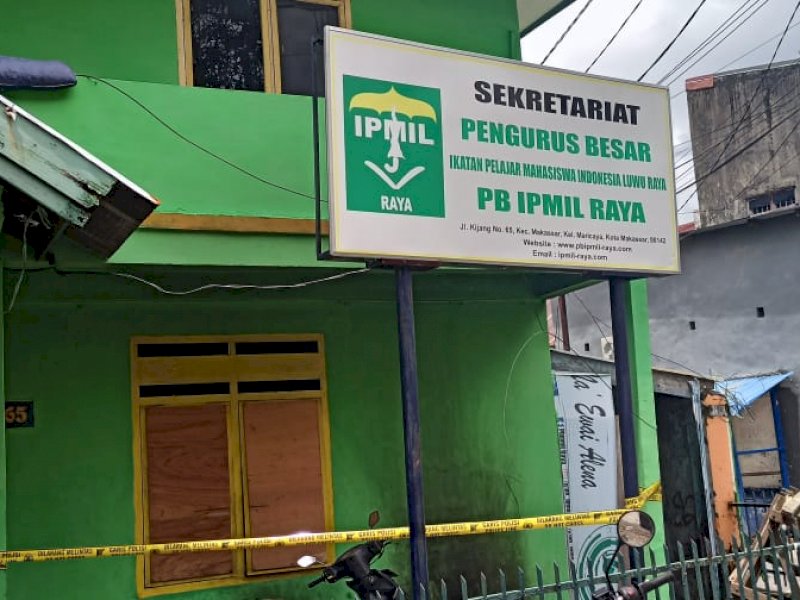 "Dhuarr!!!" Bom Molotov Dilempar ke Asrama Mahasiswa di Makassar, Sepeda Motor Hangus Terbakar