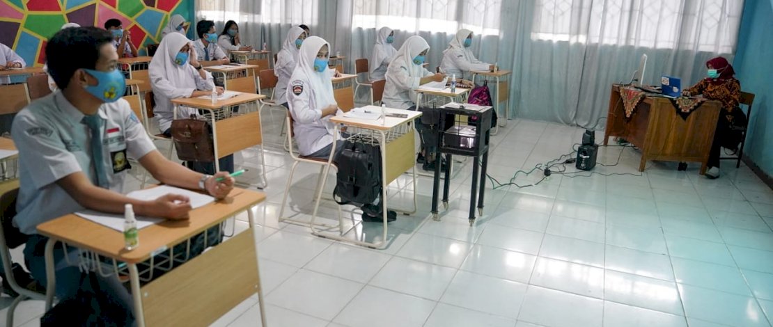 Launching Pembelajaran Tatap Muka Terbatas, Plt Gubernur Sulsel Tinjau dan Bincang Bersama Siswa di SMAN 21 Makassar