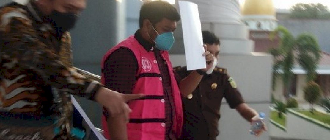 Ikbal saat digiring ke lapas.