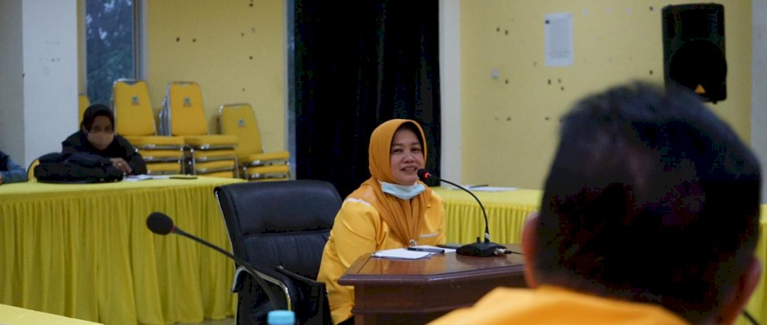Andi Kartini Ottong saat mengikuti fit and propert test di Golkar Sulsel, Jumat, 9 April 2021.