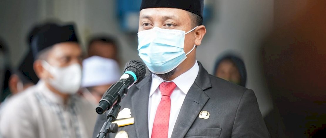 Suasana pelepasan jenazah almarhum Abdul Latief.