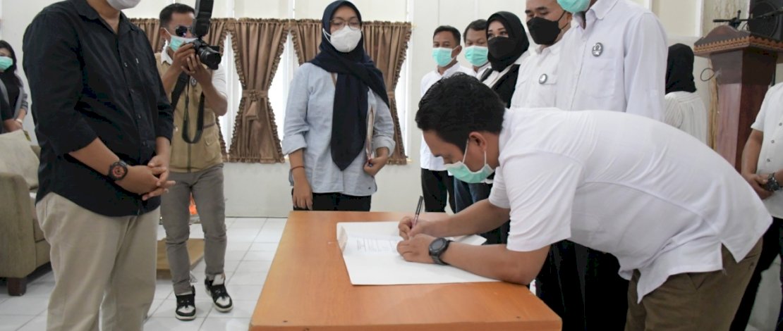 Wakil Bupati Luwu Utara Lantik Pengurus AMUNISI Luwu Utara Periode 2021 - 2024