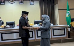 Taufan Pawe Serahkan LKPJ 2020 ke DPRD Parepare