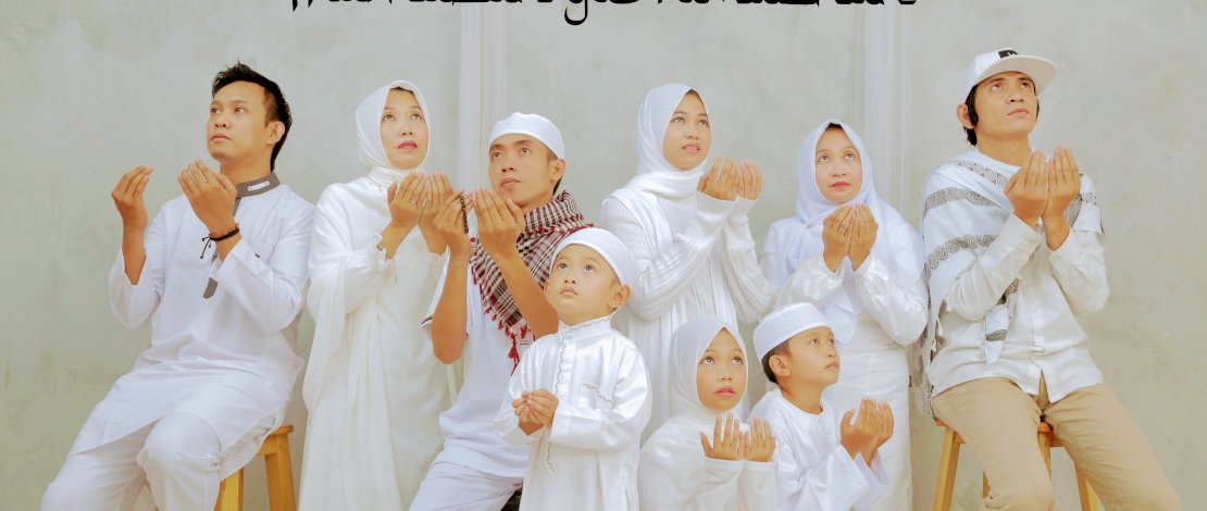 Lagu "Marhaban Ya Ramadhan" Kolaborasi Atar, Sahabat dan Keluarga  Sambut Ramadan di Makassar