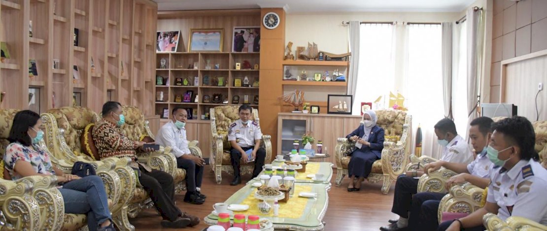 Kepala Bandara Seko Berganti, Bupati Ungkap PR Terbesar di Seko