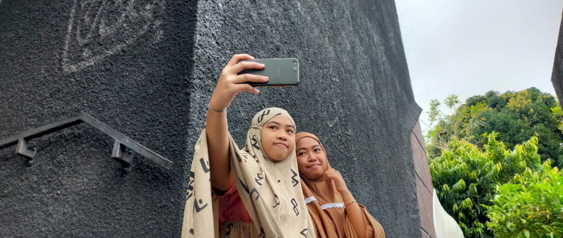 Penampakan Masjid AL Fatih Al Anshar yang mirip Kakbah.