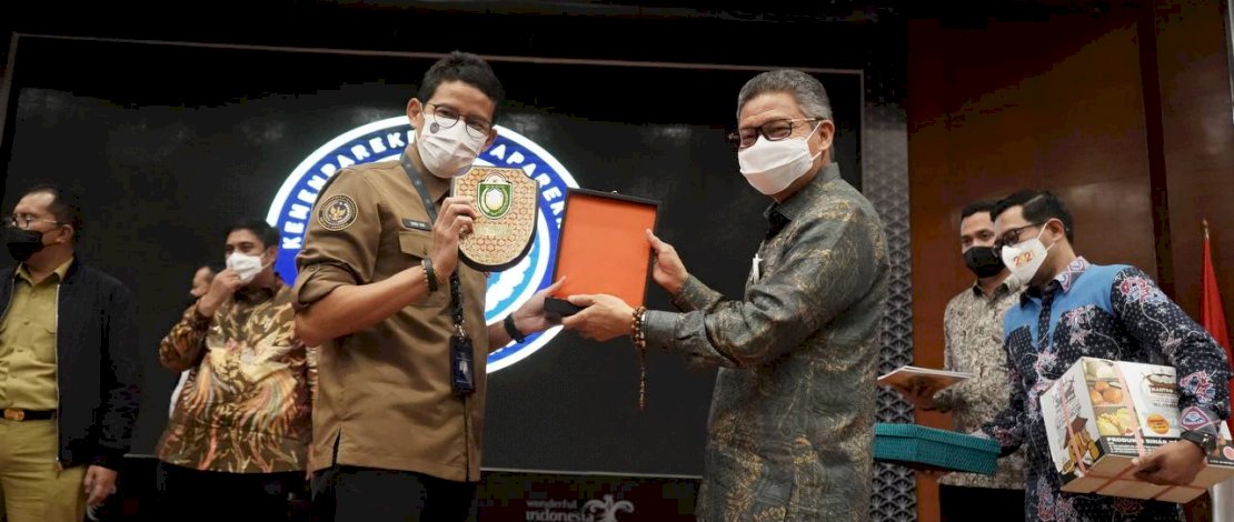 Sandiaga Uno dan Taufan Pawe. IST