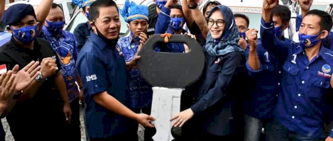 Pengurus dan kader Partai Nasdem Makassar.