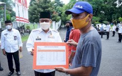 Taufan Pawe Lepas Pasar Murah, Ini Daftar Sembako dan Harganya