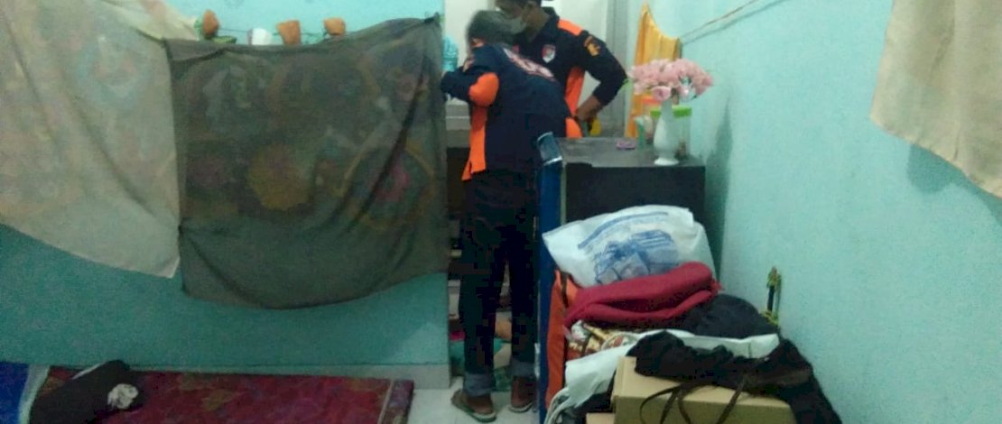 Atikah semasa hidup, dan petugas melakukan olah TKP.