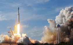 Iran Luncurkan Roket ke Pangkalan Militer AS: Konflik Memanas di Timur Tengah