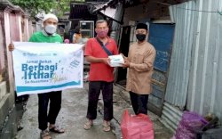 Muslimah Wahdah Islamiyah Toraja Utara Ikut Tebar Ifthar Nusantara