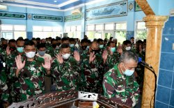 Lantamal VI Gelar Shalat Gaib dan Doa Bersama untuk 53 Prajurit KRI Nanggala 402