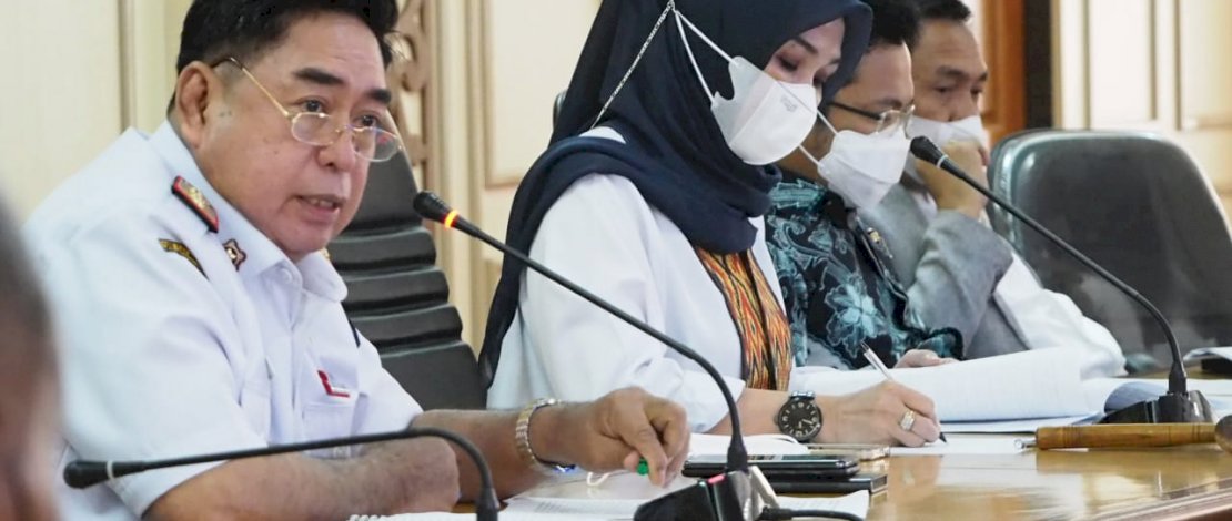 Sekprov Sulsel Abdul Hayat Gani menghadiri rapat dengan tim perumus DPRD Sulsel.