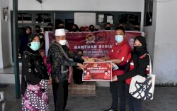 ARW Berbagi, Beri Bantuan Kedelapan Panti Asuhan di Kota Makassar