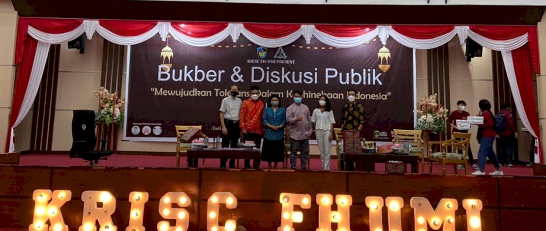 Suasana diskusi publik yang dirangkaikan buka puasa bersama.