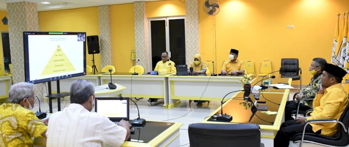 Suasana diskusi virtual Golkar Sulsel dengan Ace Hasan Syadzily.