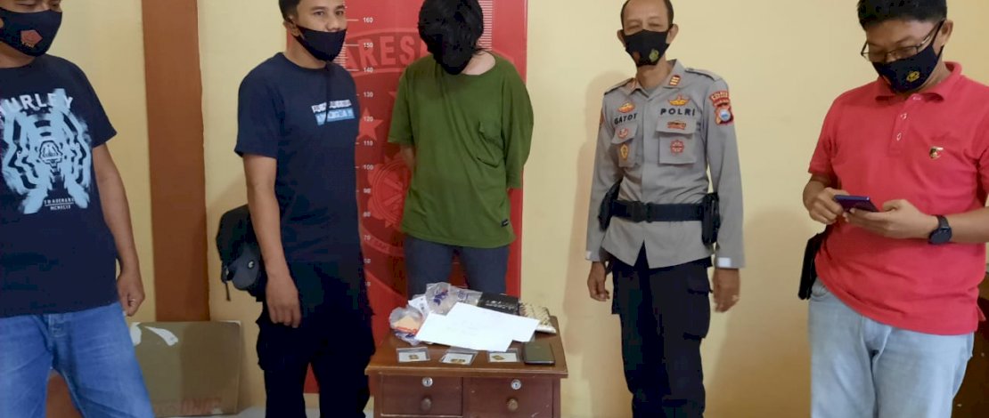 Pelaku dan barang bukti.