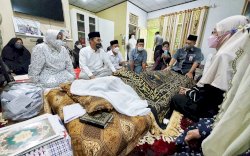 Berikan Penghormatan Terakhir, Danny Pomanto Mengenang Ichwan Jacub 