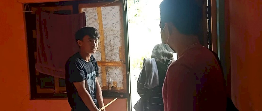 Pelaku dan barang bukti.